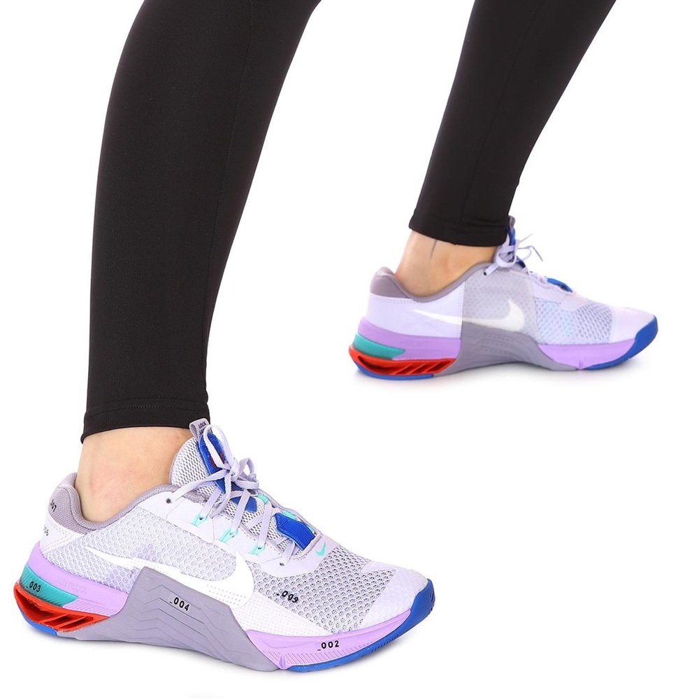 LIKE NEW METCON 7